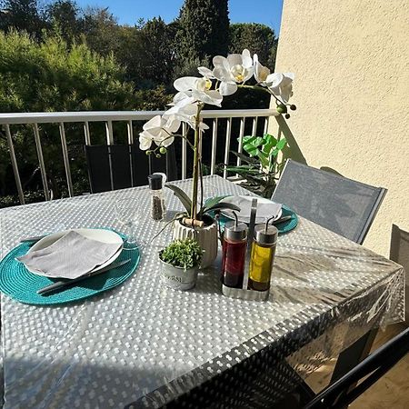 Proche Centre Sanary Studio Climatise 4 Personnes Luaran gambar
