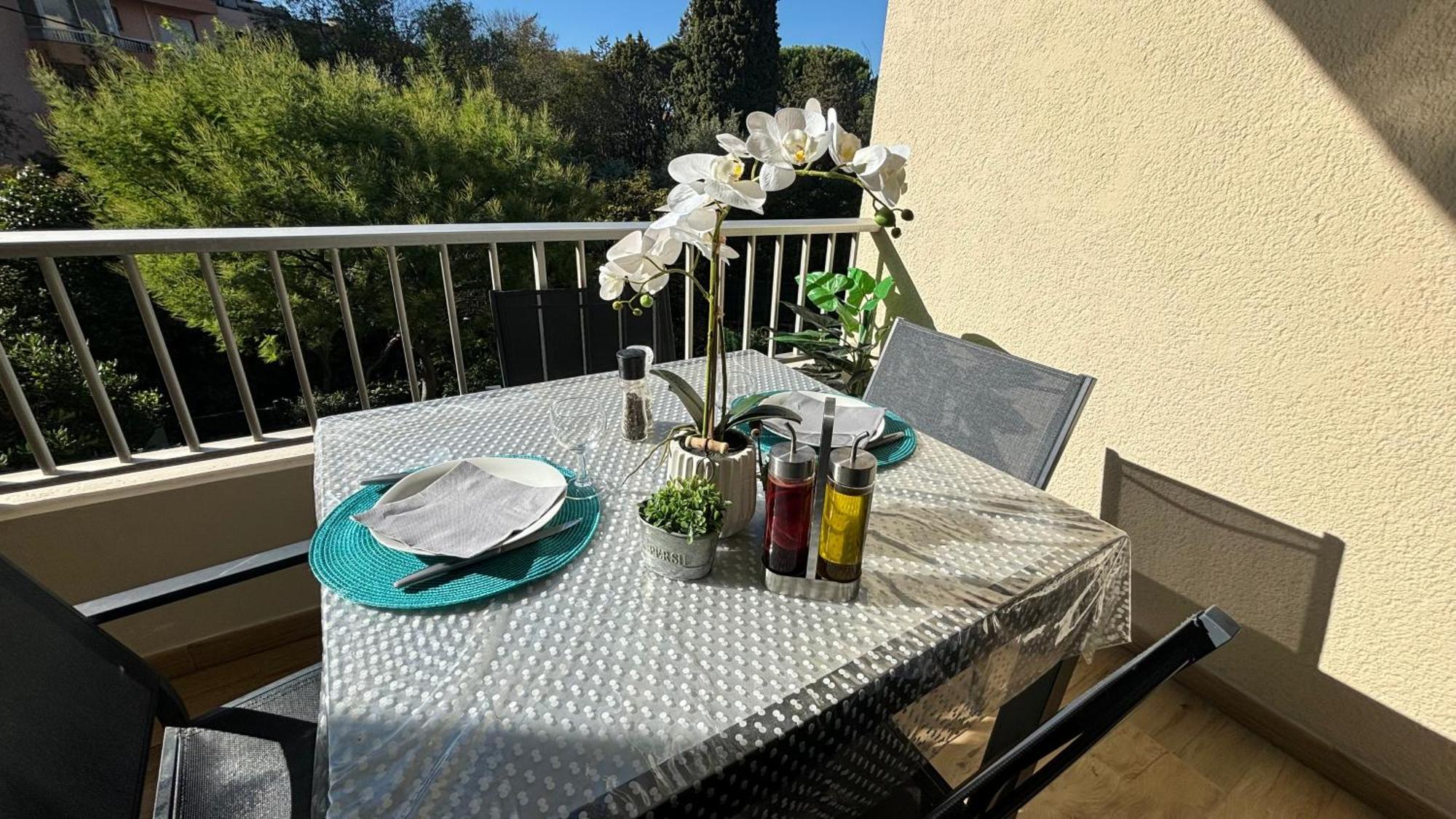 Proche Centre Sanary Studio Climatise 4 Personnes Luaran gambar
