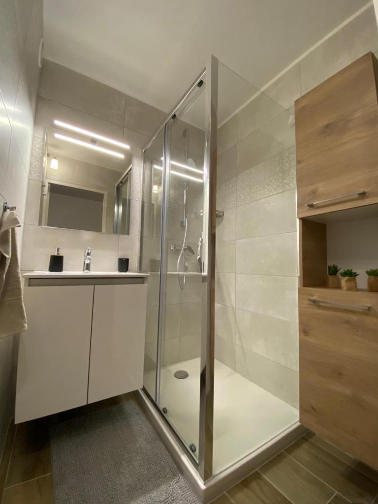 Proche Centre Sanary Studio Climatise 4 Personnes Luaran gambar